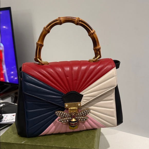Gucci Red, Navy, Cream, and Pink Shoulder Bag - Picture 10 of 15